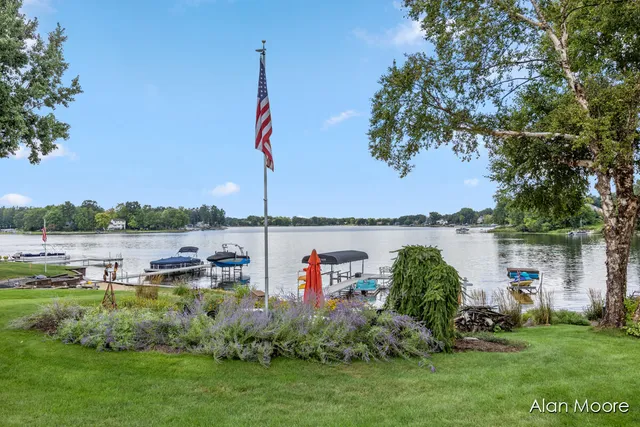 $1,325,000 | 6574 Gran Via Drive Northeast, Rockford, MI 49341