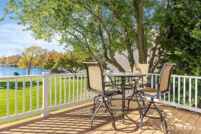 $1,325,000 | 6574 Gran Via Drive Northeast, Rockford, MI 49341