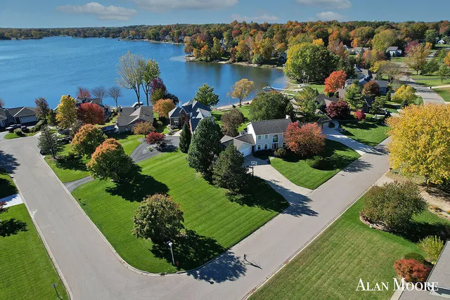 $1,325,000 | 6574 Gran Via Drive Northeast, Rockford, MI 49341