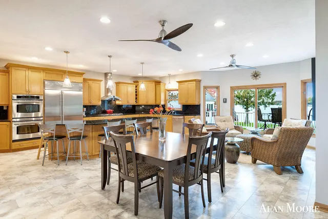 $1,325,000 | 6574 Gran Via Drive Northeast, Rockford, MI 49341