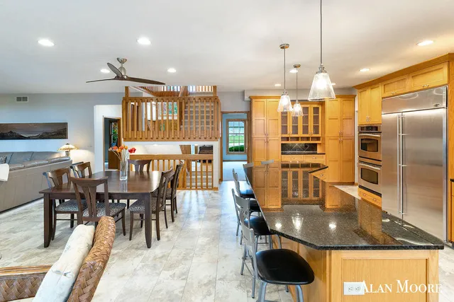 $1,325,000 | 6574 Gran Via Drive Northeast, Rockford, MI 49341