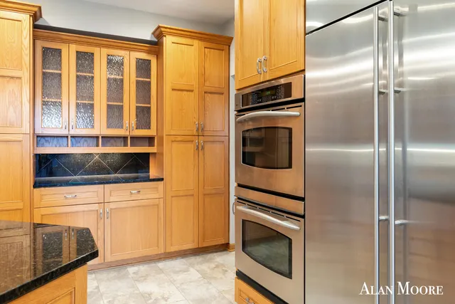 $1,325,000 | 6574 Gran Via Drive Northeast, Rockford, MI 49341