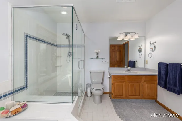 $1,325,000 | 6574 Gran Via Drive Northeast, Rockford, MI 49341