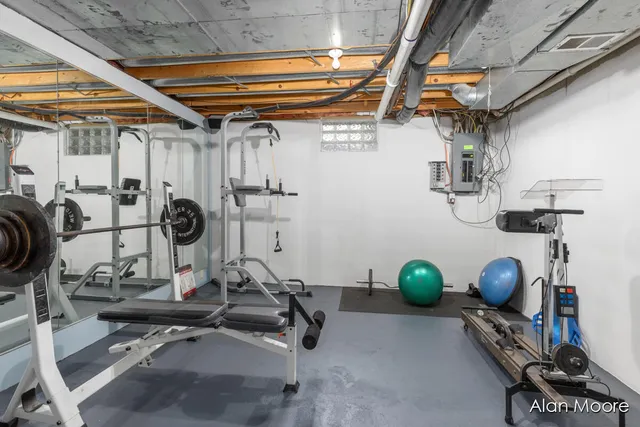 $1,325,000 | 6574 Gran Via Drive Northeast, Rockford, MI 49341