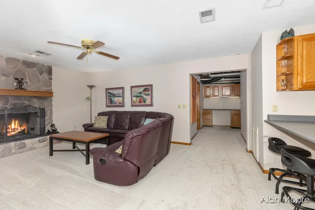 $1,325,000 | 6574 Gran Via Drive Northeast, Rockford, MI 49341