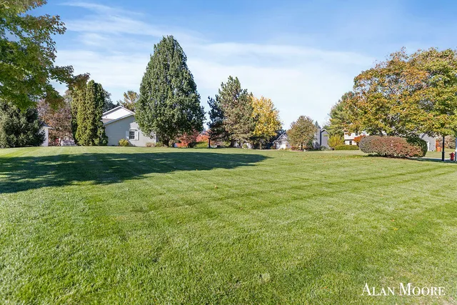 $1,325,000 | 6574 Gran Via Drive Northeast, Rockford, MI 49341