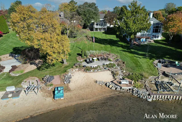 $1,325,000 | 6574 Gran Via Drive Northeast, Rockford, MI 49341