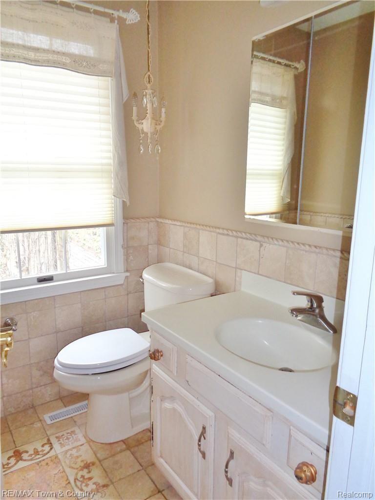 5227 Farrand Road Clio, MI 48420 - Photo 20 of 33 DSC00836.JPG