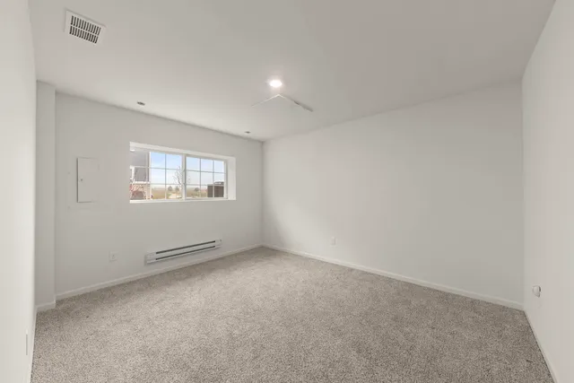 $2,600 | 1561 Sequoia Way, Pingree Grove, IL 60140