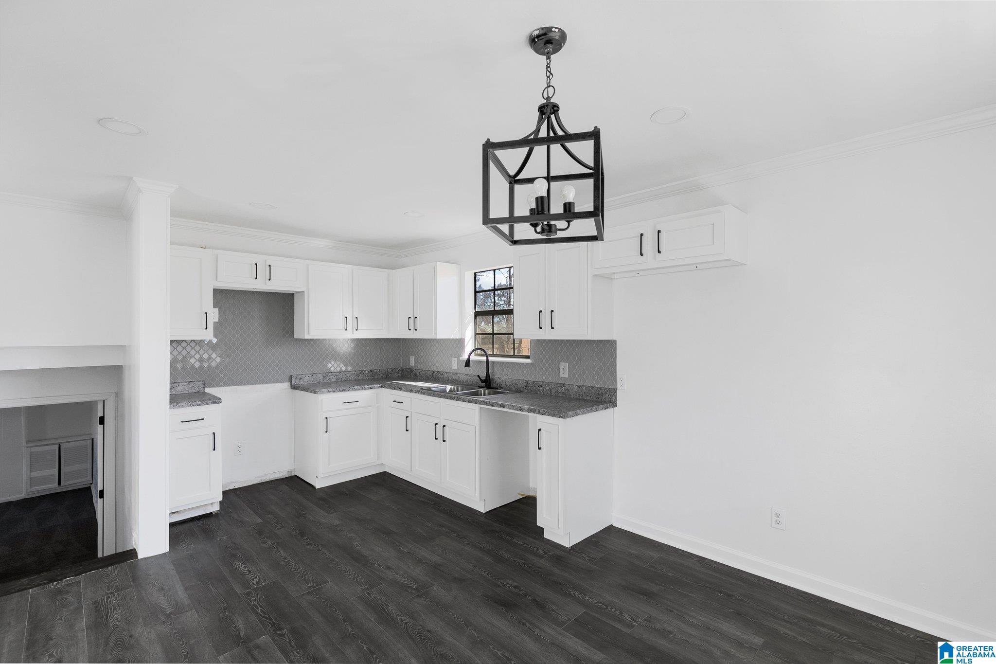 1860 Francis Avenue Southwest Birmingham, AL 35211 - Photo 6 of 24