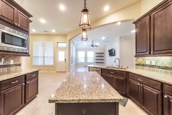 $369,900 | 6502 Limestone Court, Rosenberg, TX 77471