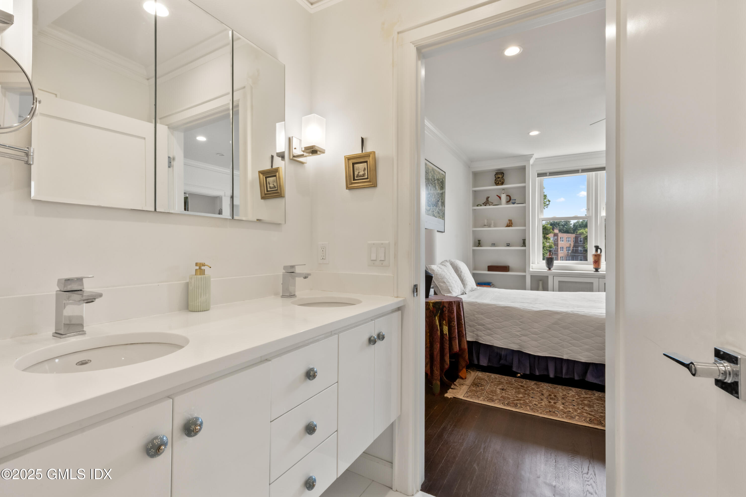 5 Putnam Hill, Unit 2D Greenwich, CT 06830 - Photo 12 of 26 L