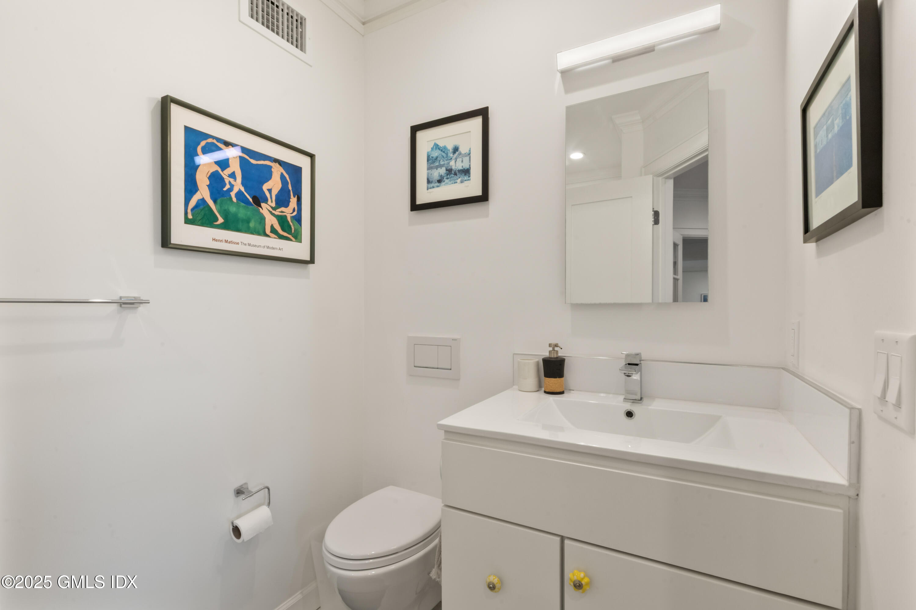 5 Putnam Hill, Unit 2D Greenwich, CT 06830 - Photo 19 of 26 S