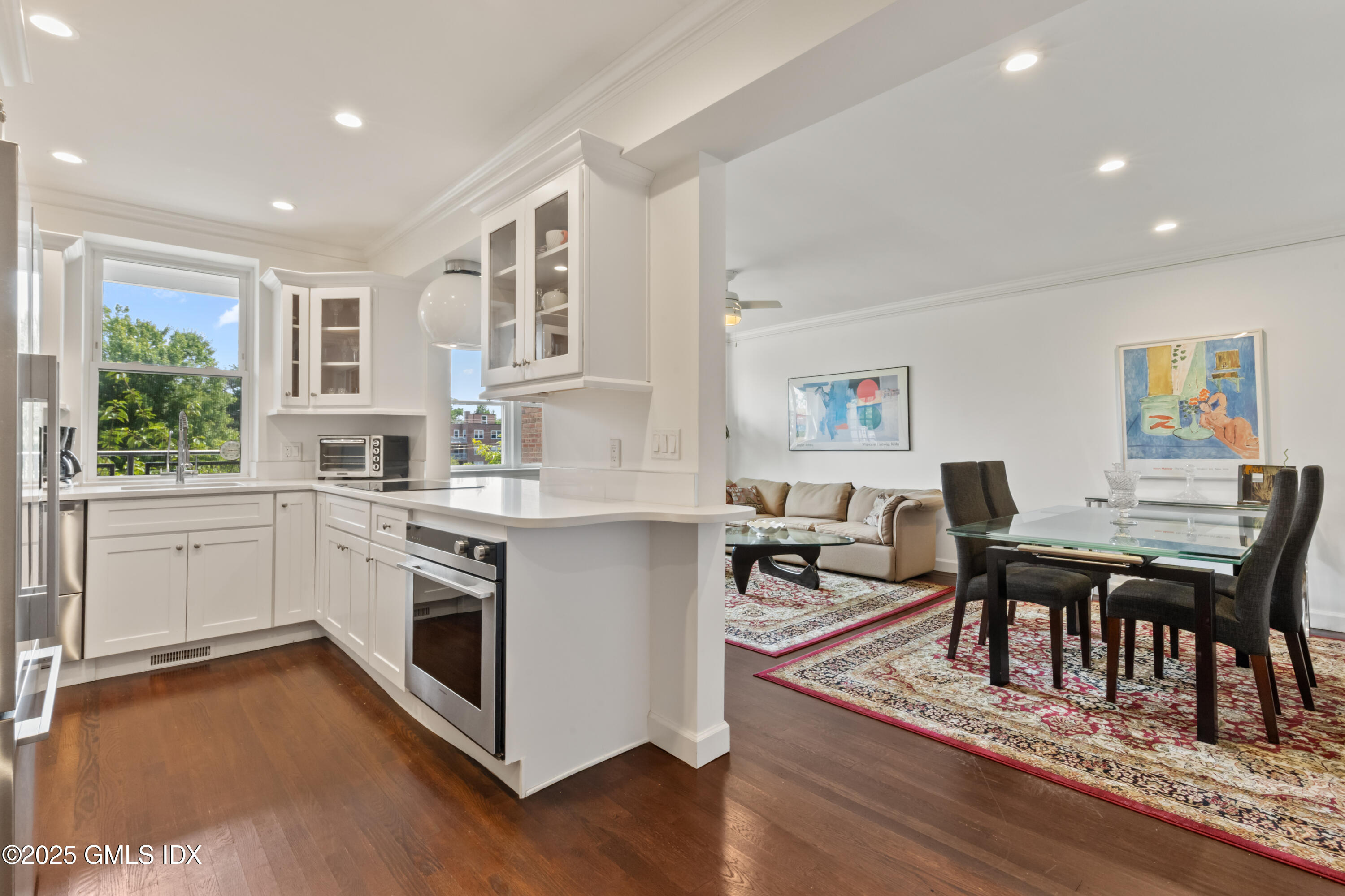 5 Putnam Hill, Unit 2D Greenwich, CT 06830 - Photo 2 of 26 B