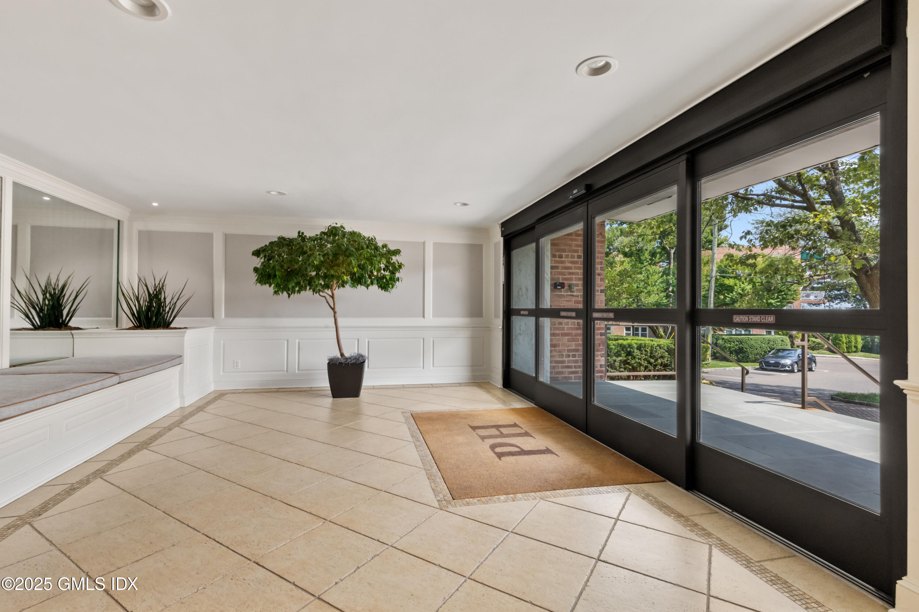 5 Putnam Hill, Unit 2D Greenwich, CT 06830 - Photo 24 of 26 X