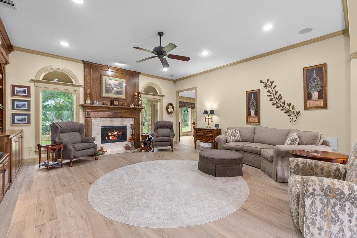 1303 China Grove Drive Rosharon, TX 77583 - Photo 9 of 42 Gallery Image 9