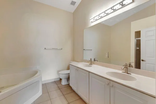 $2,850 | 2484 North Coral Trace Circle, Delray Beach, FL 33445