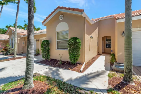 $2,850 | 2484 North Coral Trace Circle, Delray Beach, FL 33445