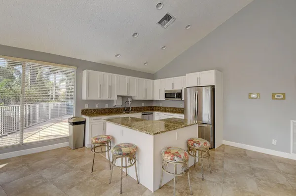 $2,850 | 2484 North Coral Trace Circle, Delray Beach, FL 33445