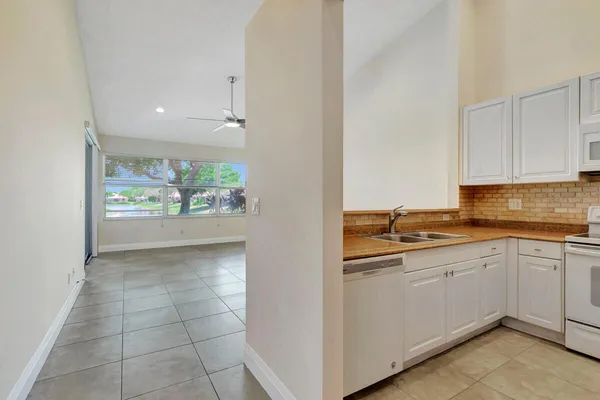 $2,850 | 2484 North Coral Trace Circle, Delray Beach, FL 33445