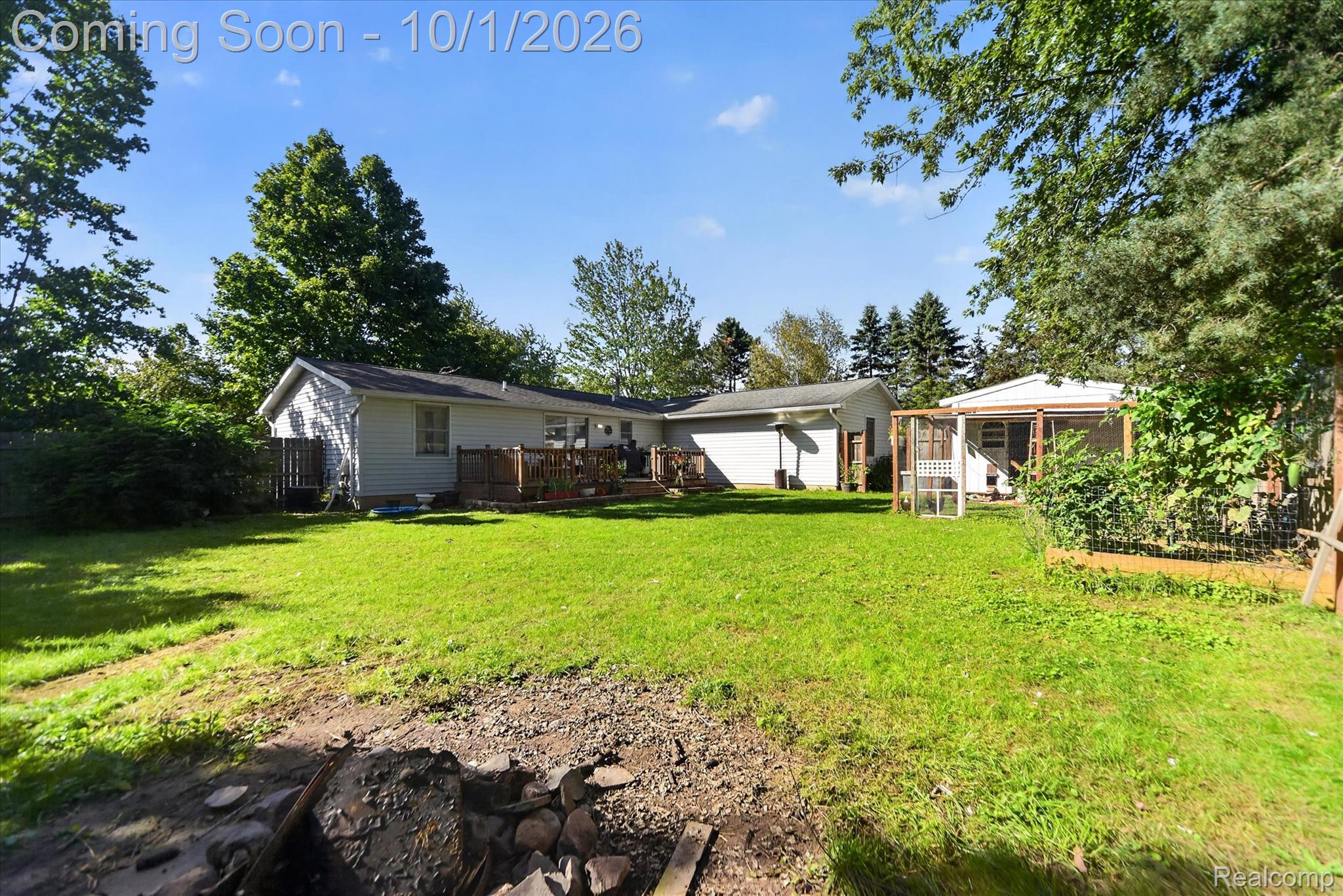 5212 North Fowlerville Road Fowlerville, MI 48836 - Photo 35 of 40 35-5212-N-Fowlerville-Rd-Fowlerville-WindowStill.jpg