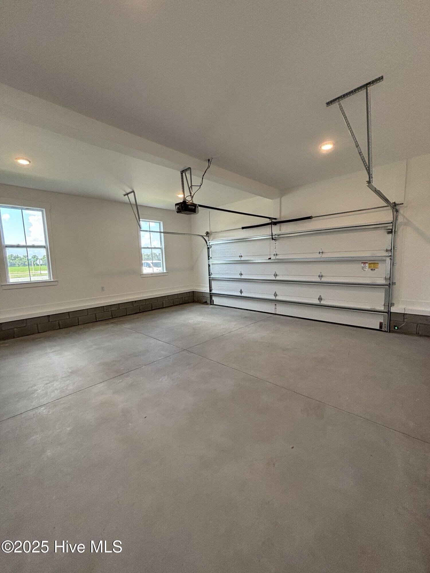 569 Workhorse Lane Ayden, NC 28513 - Photo 20 of 34 Garage