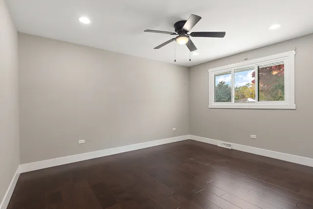 $405,000 | 7433 South 88th Avenue, Justice, IL 60458