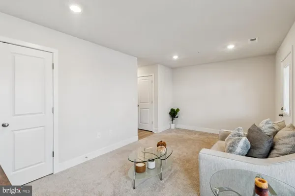 $3,500 | 10939 Drummond Place, White Plains, MD 20695