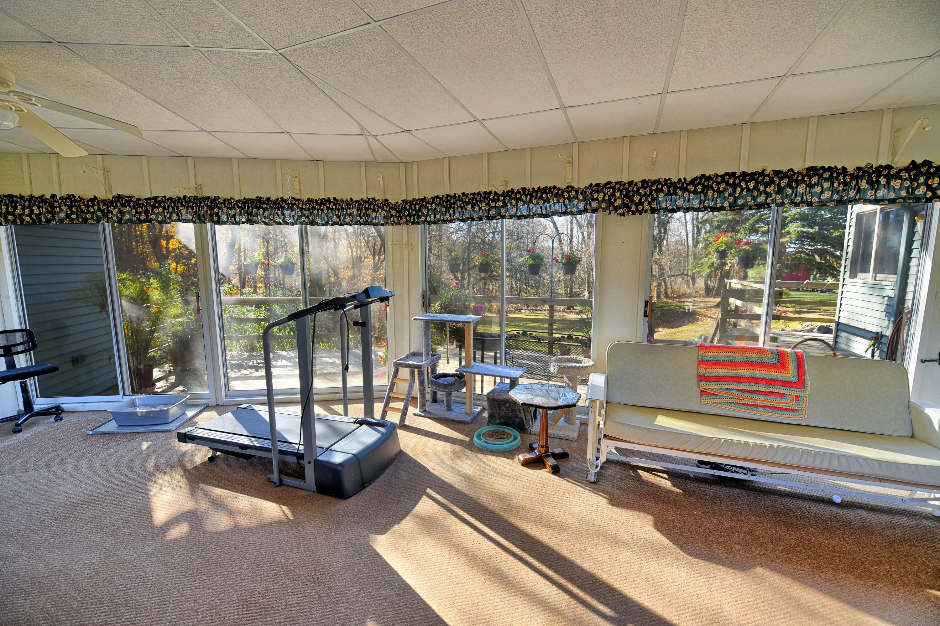 15027 West Cutler Road Eagle, MI 48822 - Photo 31 of 65 3 Seasons room