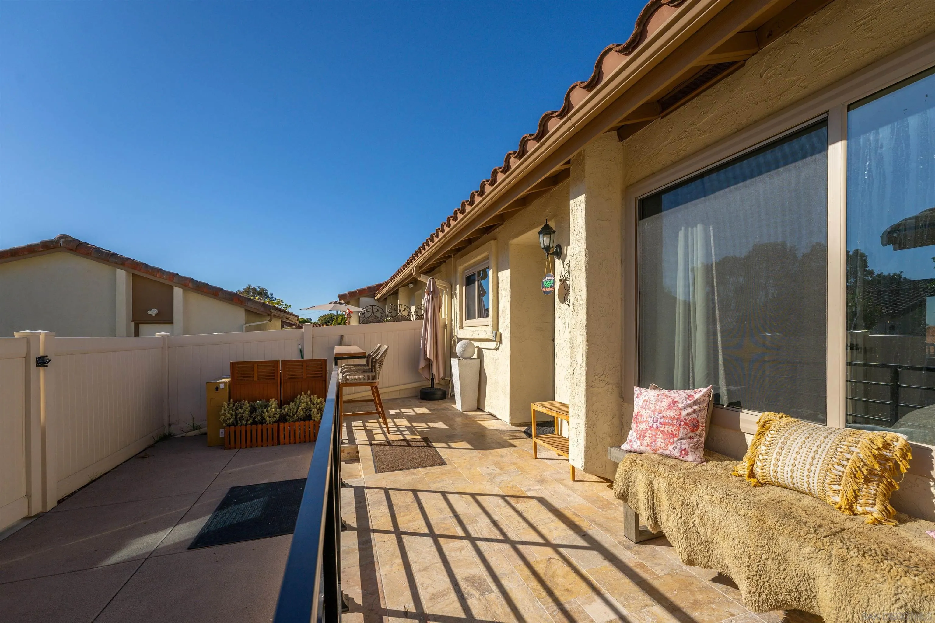 346 Abington Road Encinitas, CA 92024 - Photo 8 of 33 a view of a house with a patio