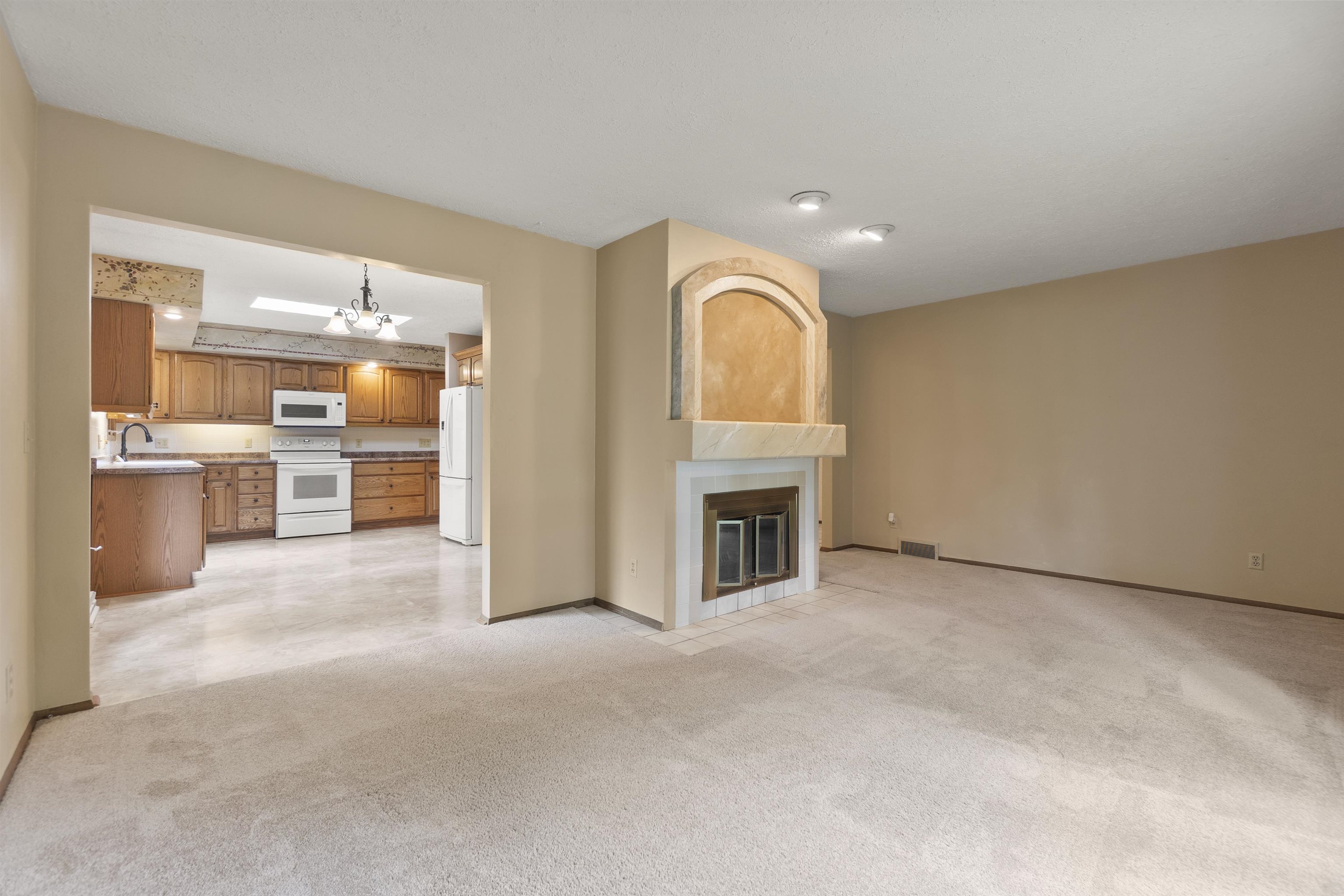 323 Old Pioneer Road Fond du Lac, WI 54935 - Photo 23 of 51