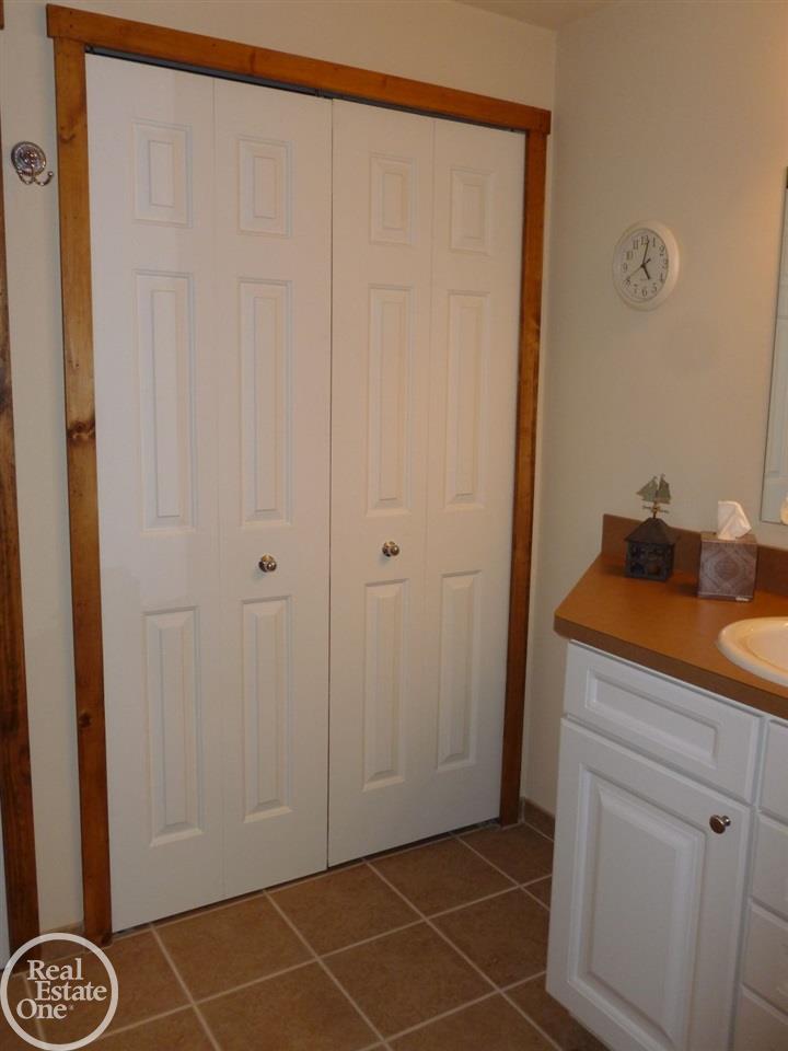 1901 Grayslake Drive Rochester Hills, MI 48306 - Photo 41 of 45