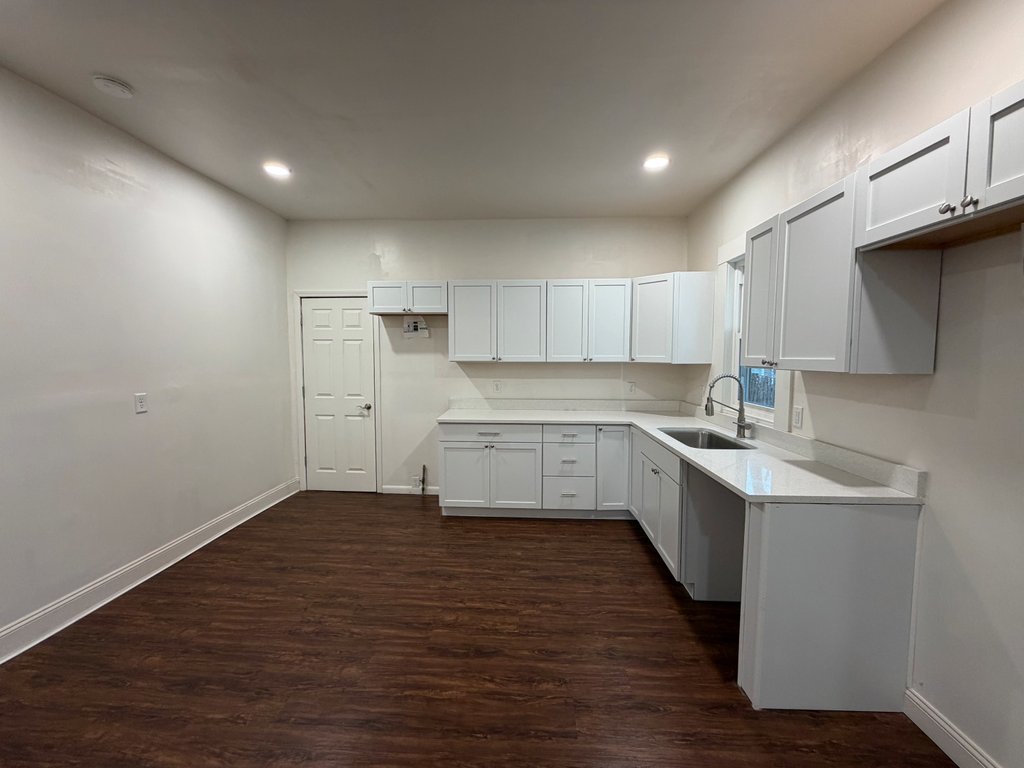 718 17th Street Rock Island, IL 61201 - Photo 12 of 33
