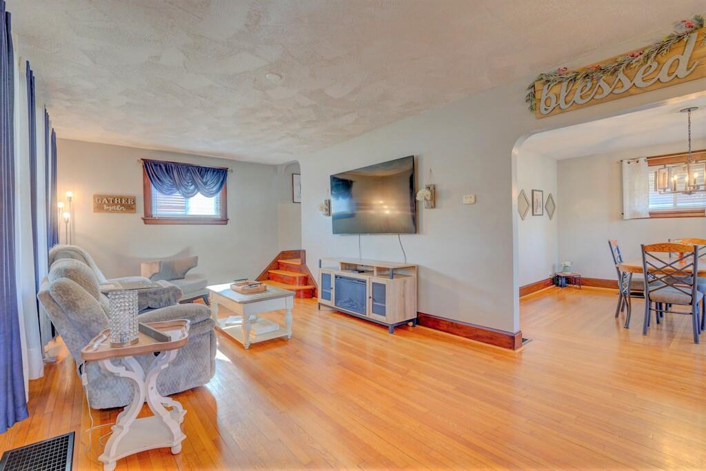 36 Wilson Road Newport, KY 41071 - Photo 3 of 20 Gallery Image 3