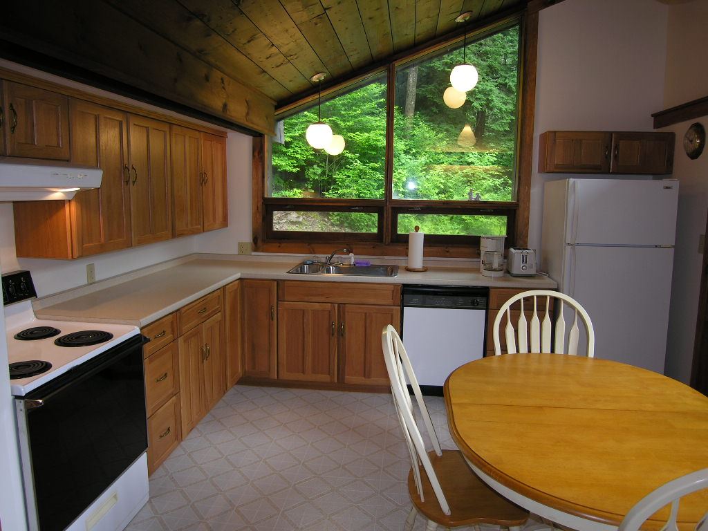 366 Hawk Mountain Road Pittsfield, VT 05762 - Photo 7 of 20