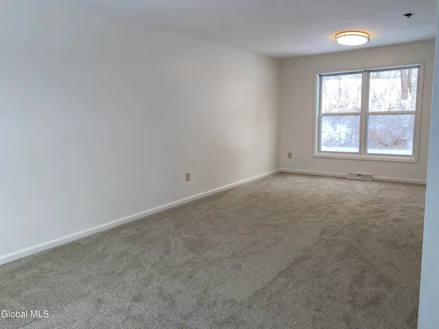 $319,000 | 31 Saratoga Street, Hoosick Falls, NY 12090