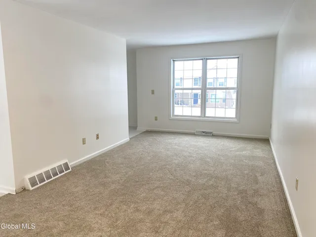 $319,000 | 31 Saratoga Street, Hoosick Falls, NY 12090