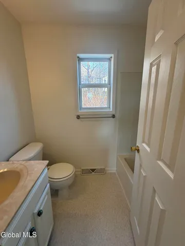 $319,000 | 31 Saratoga Street, Hoosick Falls, NY 12090