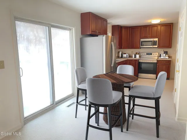 $319,000 | 31 Saratoga Street, Hoosick Falls, NY 12090