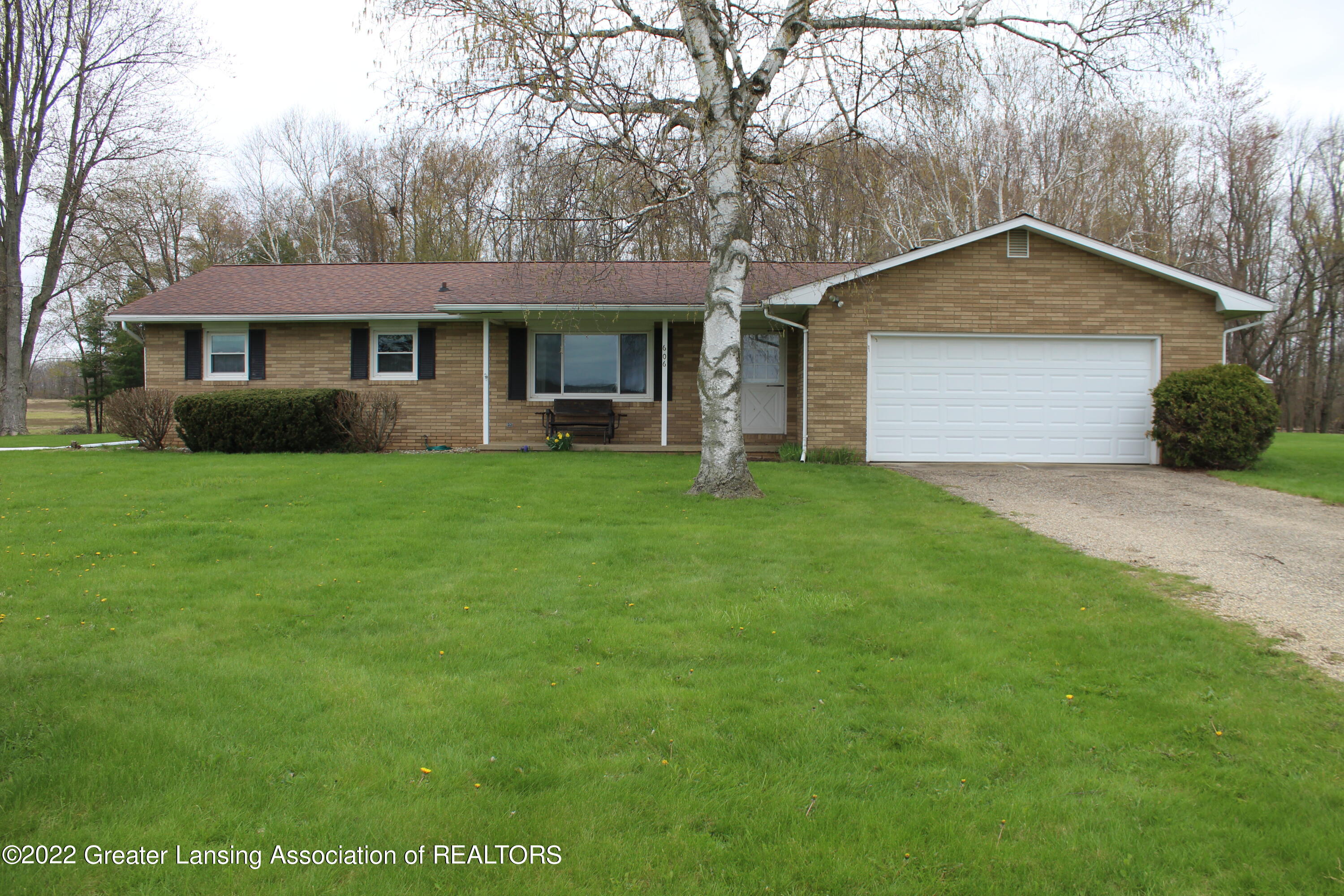 606 South Chester Road Charlotte, MI 48813 - Photo 1 of 36 606 S. Chester Rd