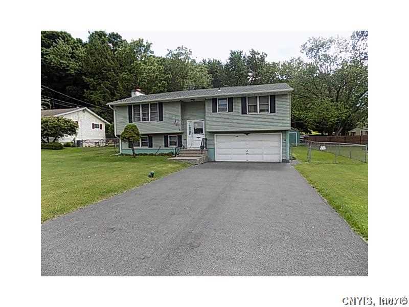 135 Sheraton Road Onondaga, NY 13219 - Photo 1 of 1 Exterior Front.