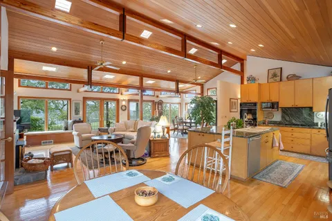 $2,295,000 | 17650 High Road, Sonoma, CA 95476