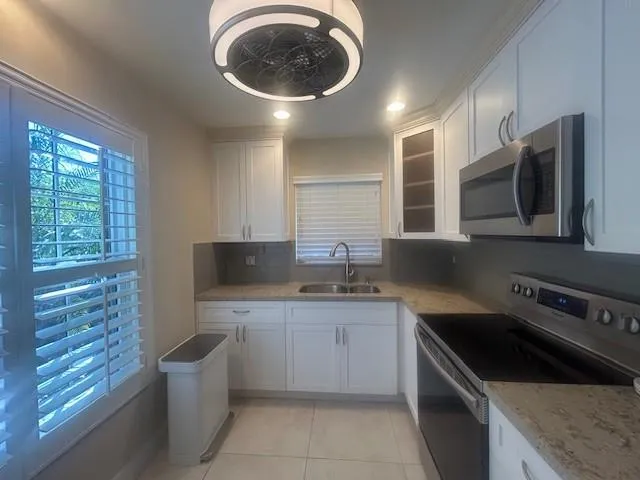 a close view of sink