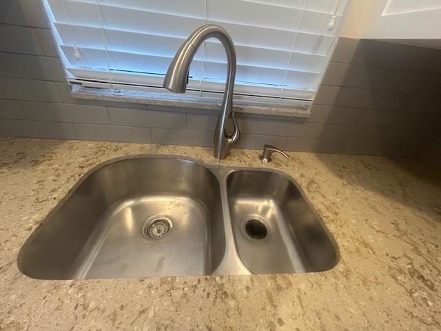 2821 Southeast 5th Circle Boynton Beach, FL 33435 - Photo 14 of 38 a close view of sink
