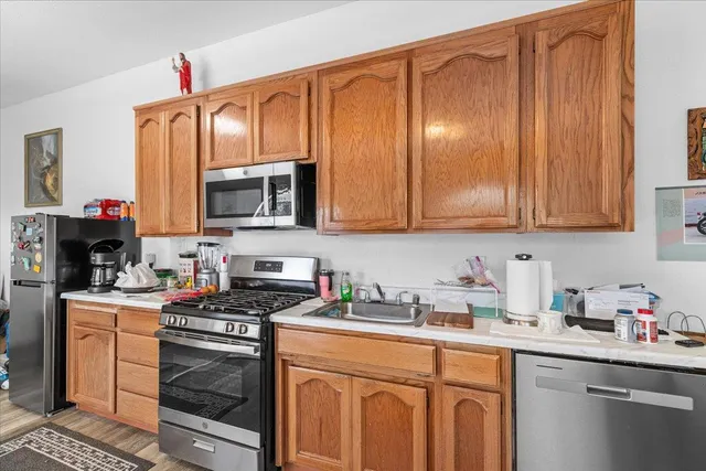 $1,100,000 | 25832 Magnolia Avenue, Escalon, CA 95320