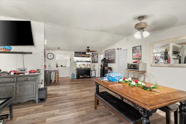 $1,100,000 | 25832 Magnolia Avenue, Escalon, CA 95320