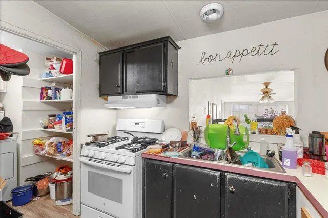 $1,100,000 | 25832 Magnolia Avenue, Escalon, CA 95320