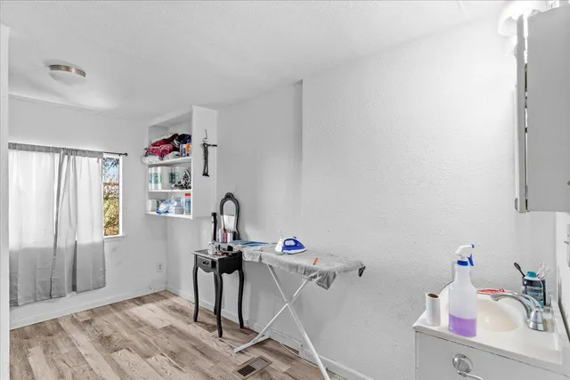 $1,100,000 | 25832 Magnolia Avenue, Escalon, CA 95320