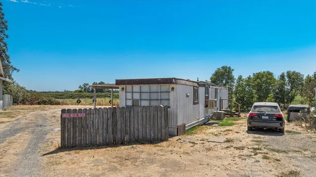 $1,100,000 | 25832 Magnolia Avenue, Escalon, CA 95320