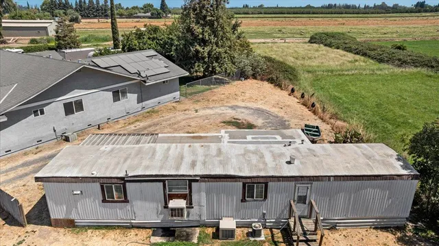 $1,100,000 | 25832 Magnolia Avenue, Escalon, CA 95320